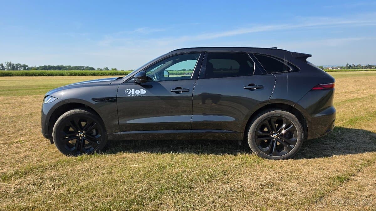 2025 Jaguar F-PACE