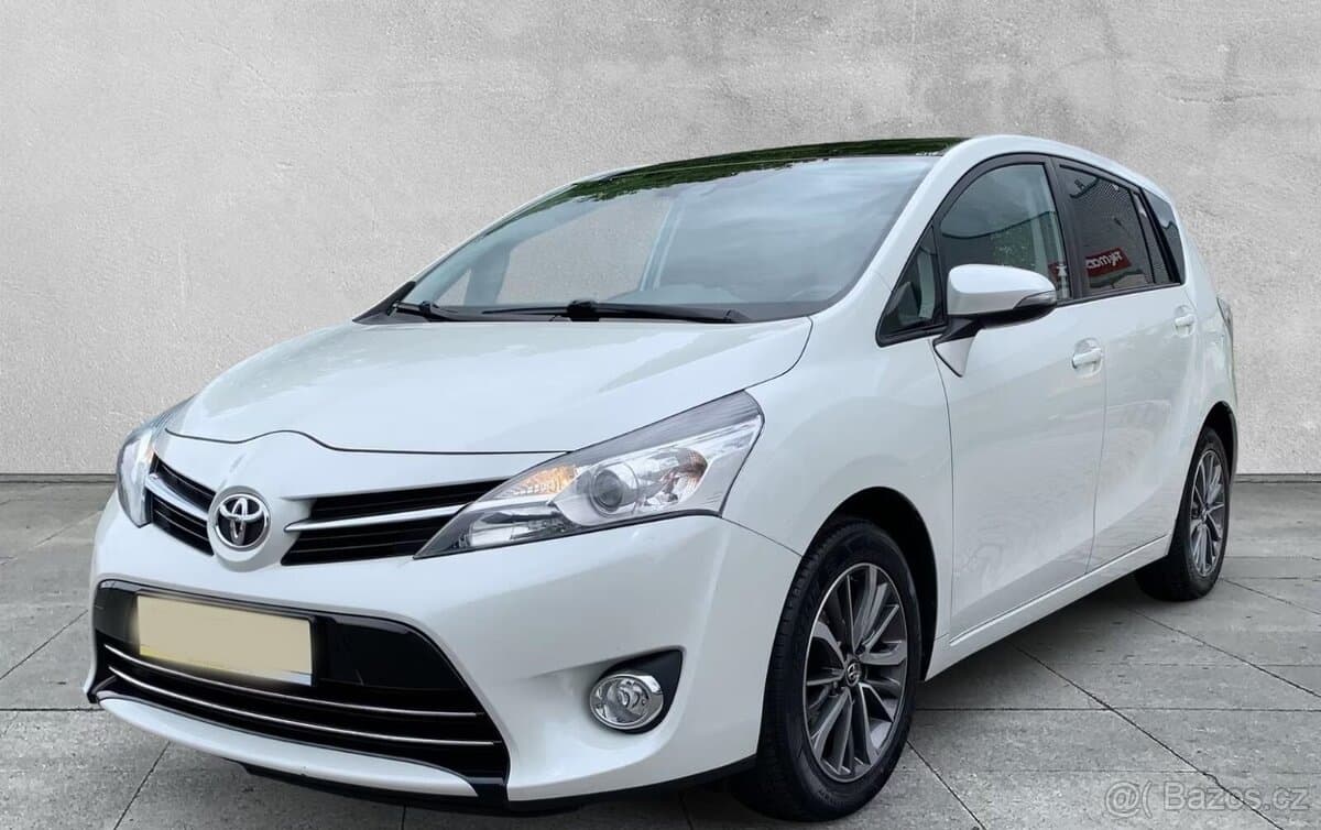 2016 Toyota VERSO