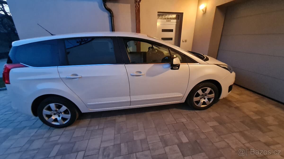 2015 Peugeot 5008
