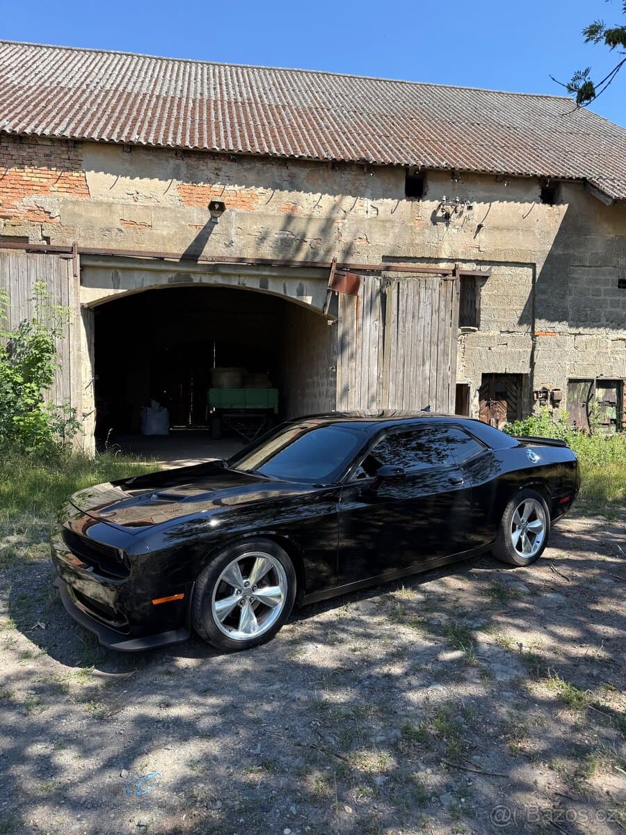 2016 Dodge CHALLENGER