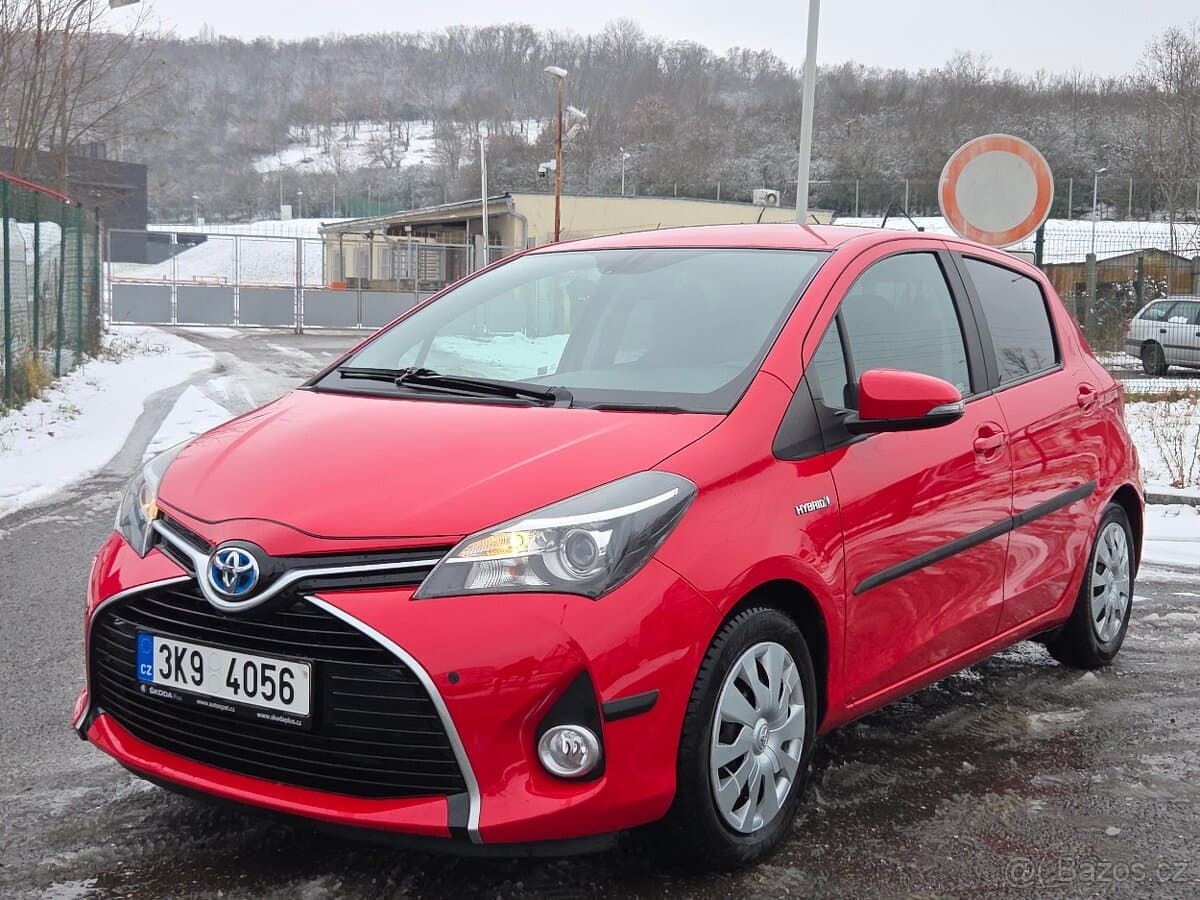 2015 Toyota YARIS