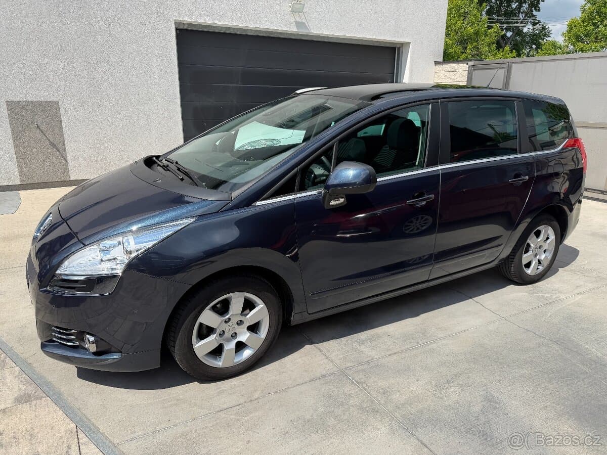 2013 Peugeot 5008