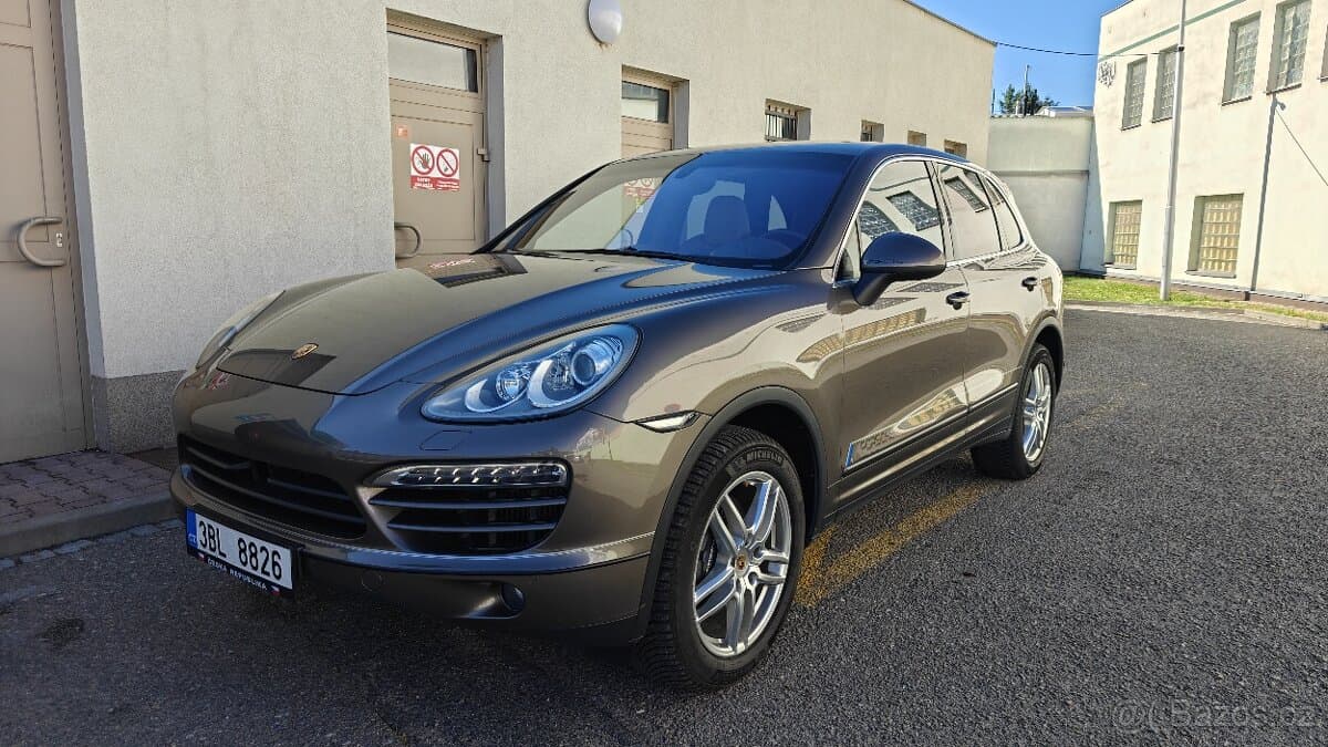 2013 Porsche CAYENNE
