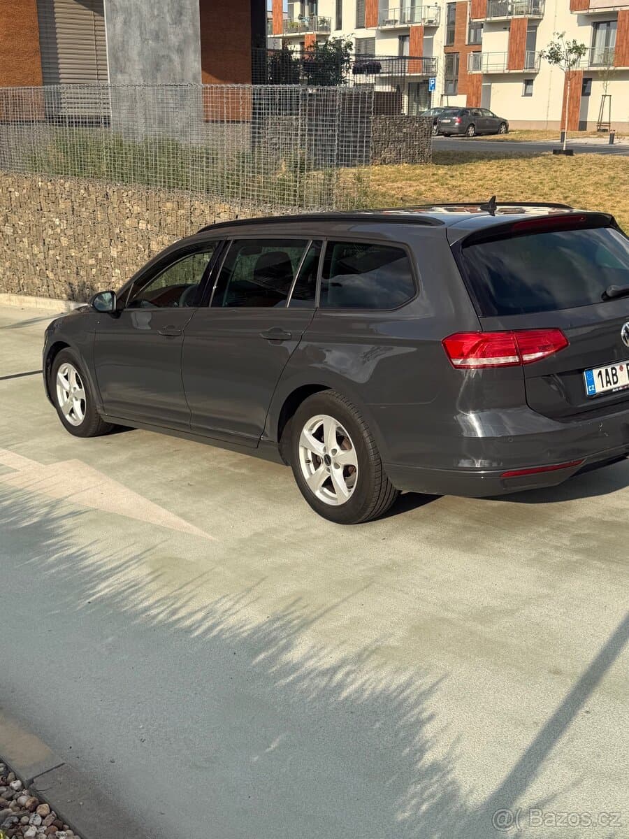 2015 Volkswagen PASSAT