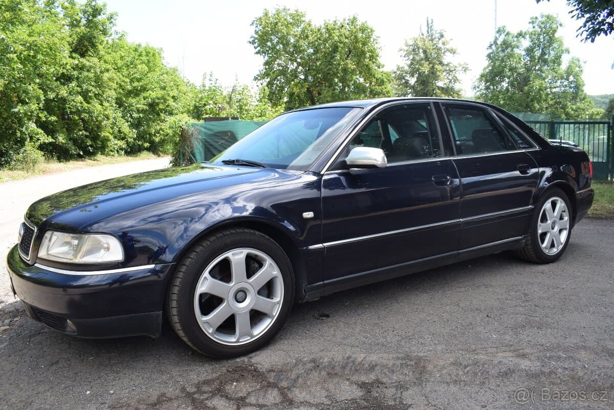 2001 Audi S8