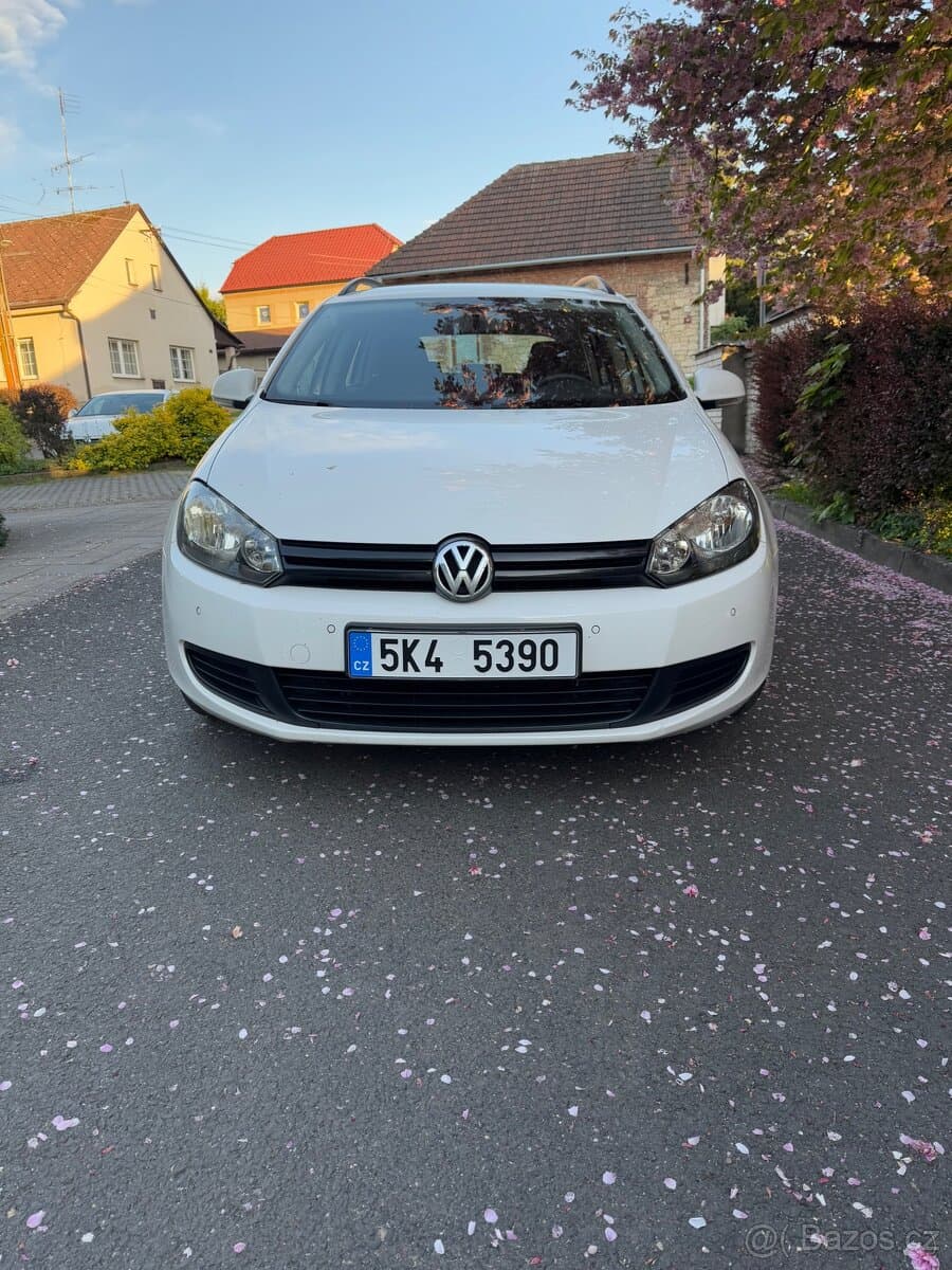 2010 Volkswagen GOLF