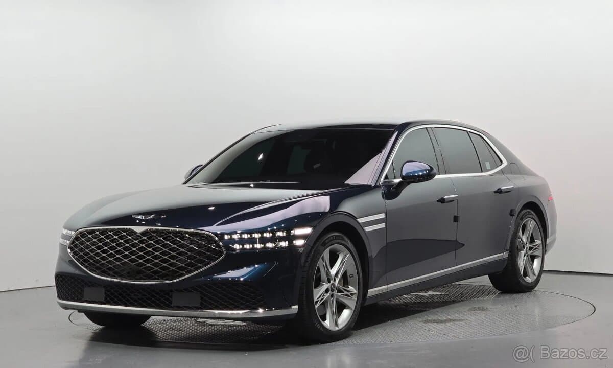 2022 Genesis G90