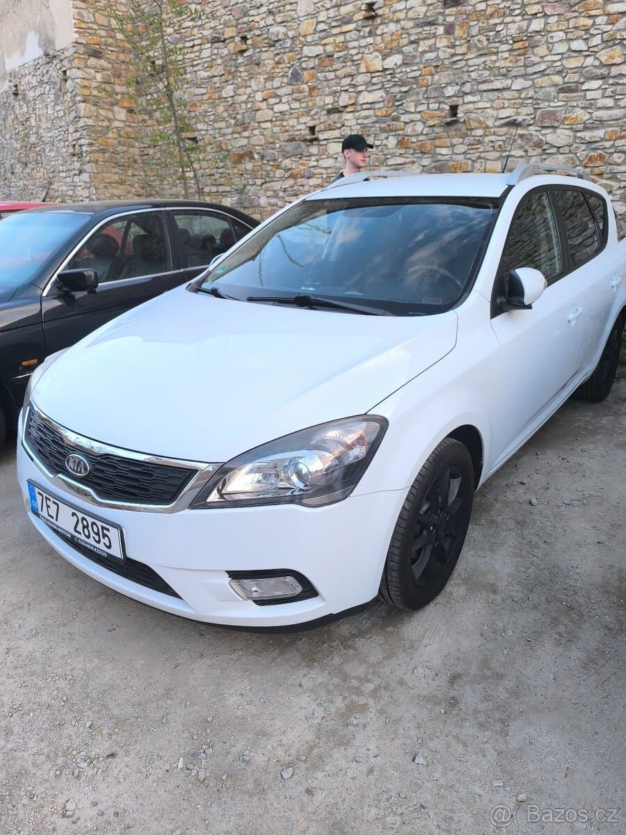 2010 Kia PROCEED