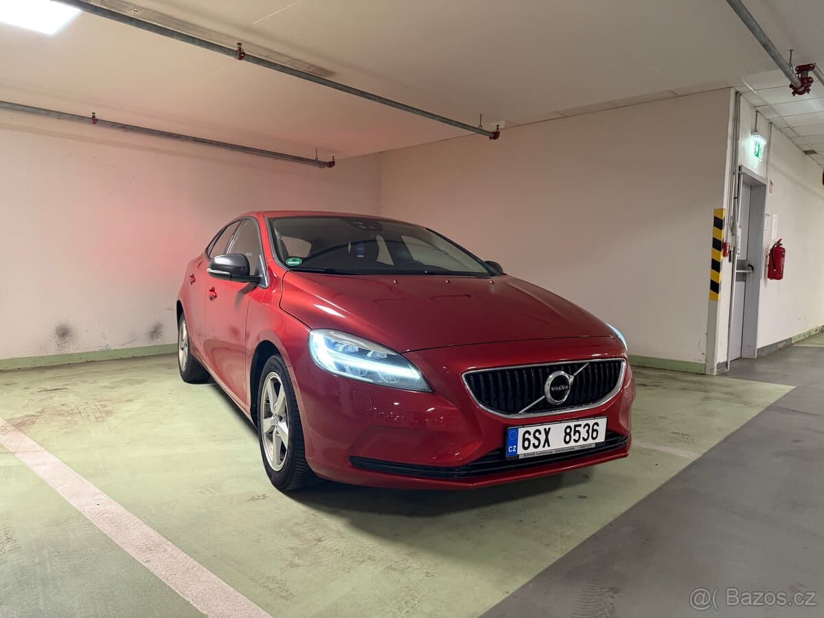2019 Volvo V40
