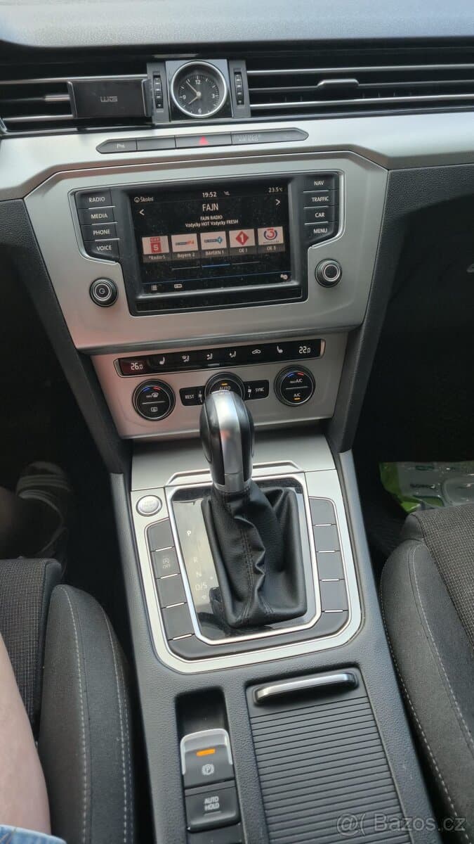 2016 Volkswagen PASSAT