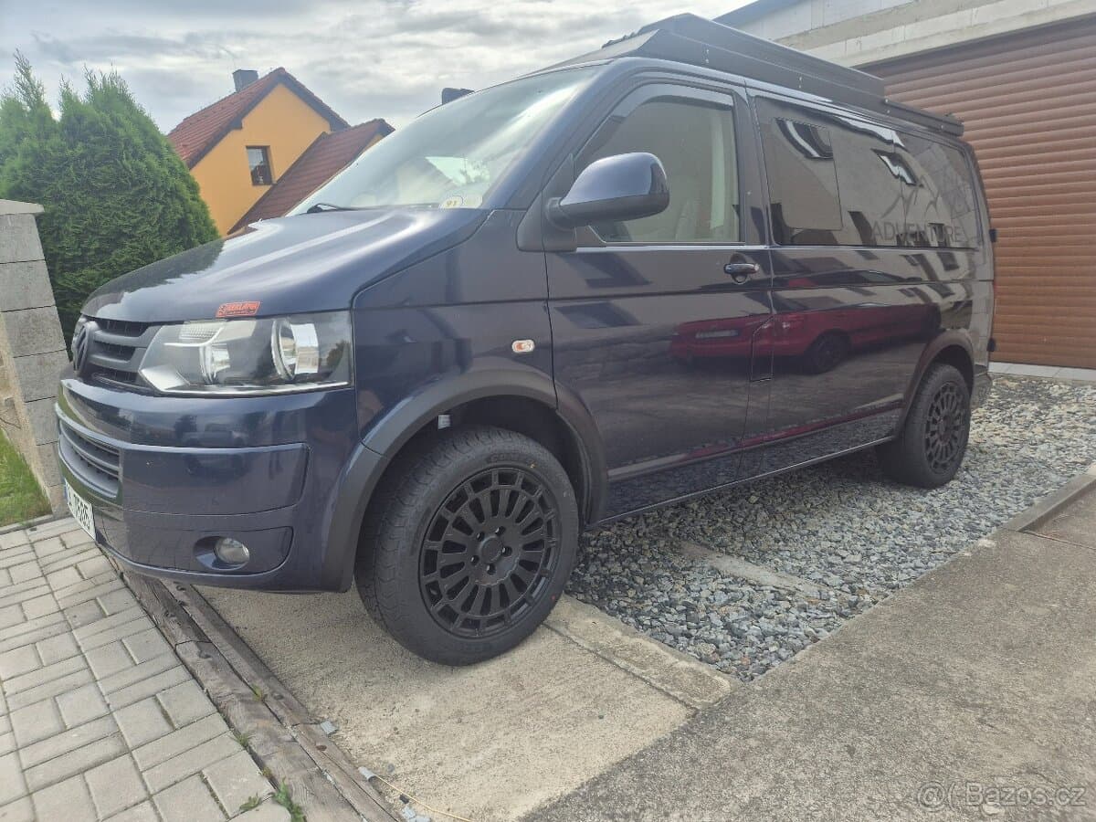 2010 Volkswagen CARAVELLE