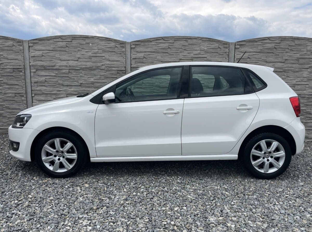 2010 Volkswagen POLO