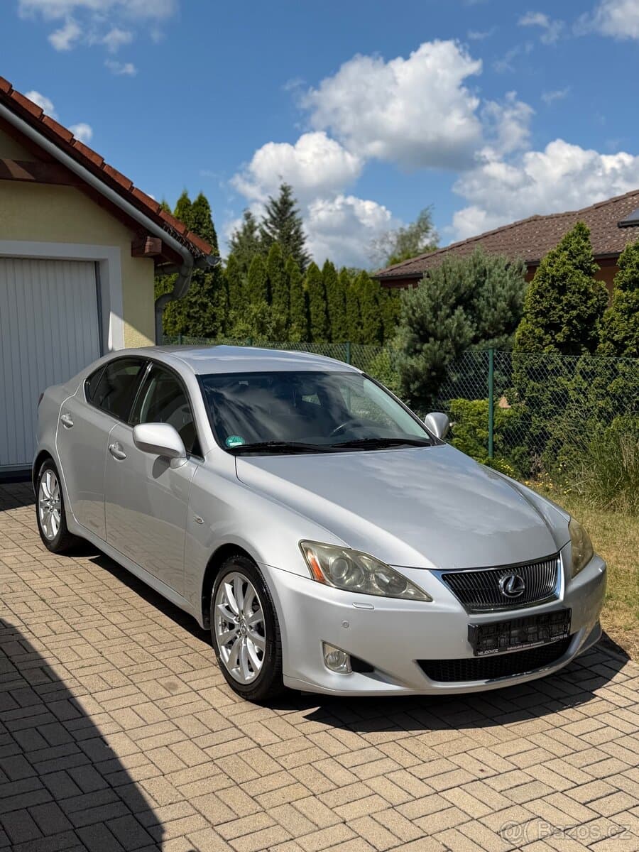 2005 Lexus IS