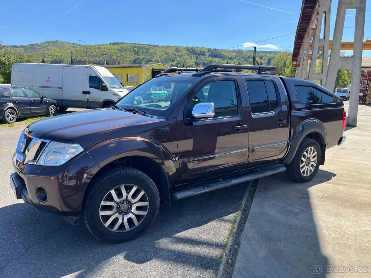 2010 Nissan NAVARA
