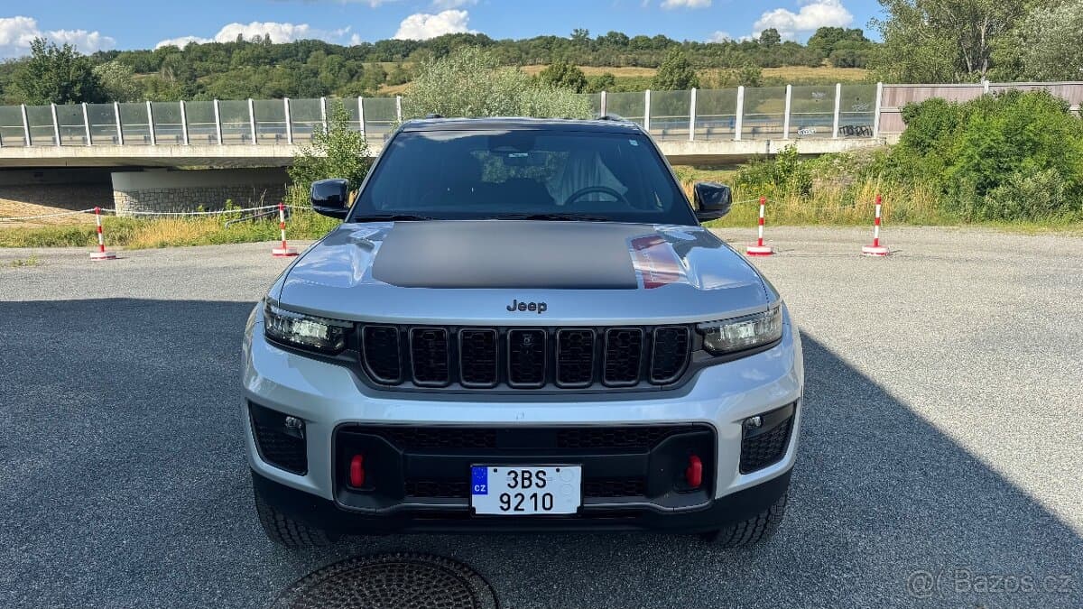 2022 Jeep CHEROKEE