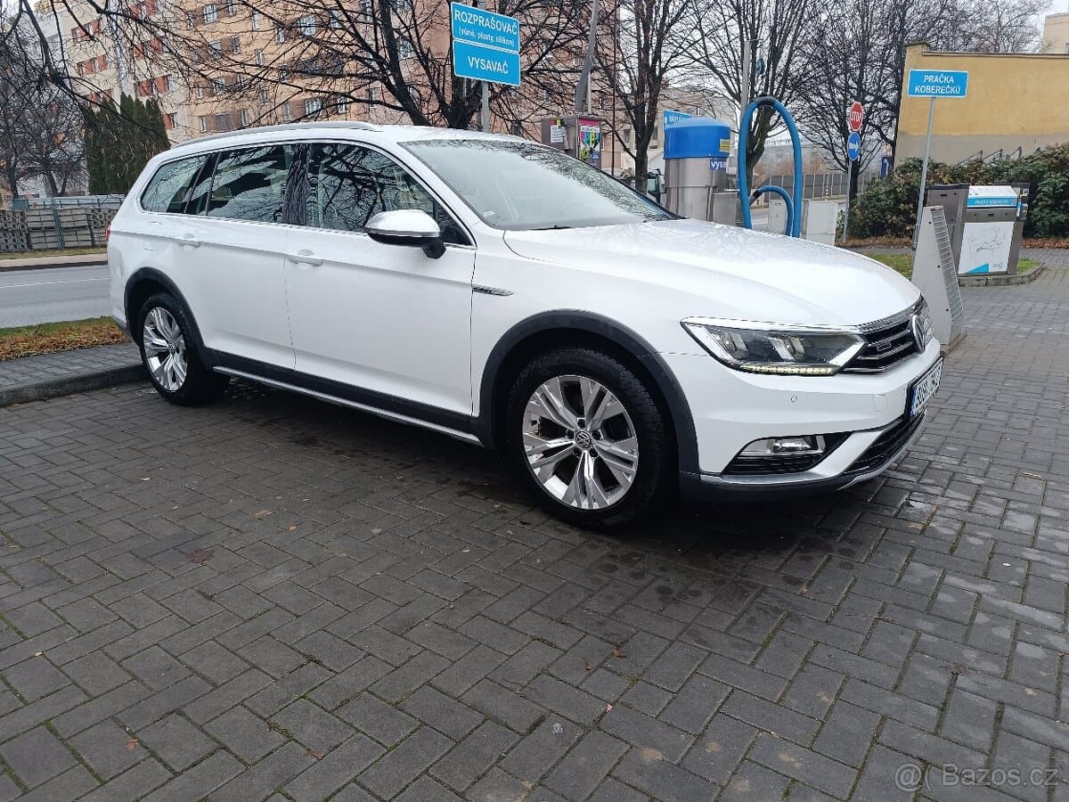 2017 Volkswagen PASSAT