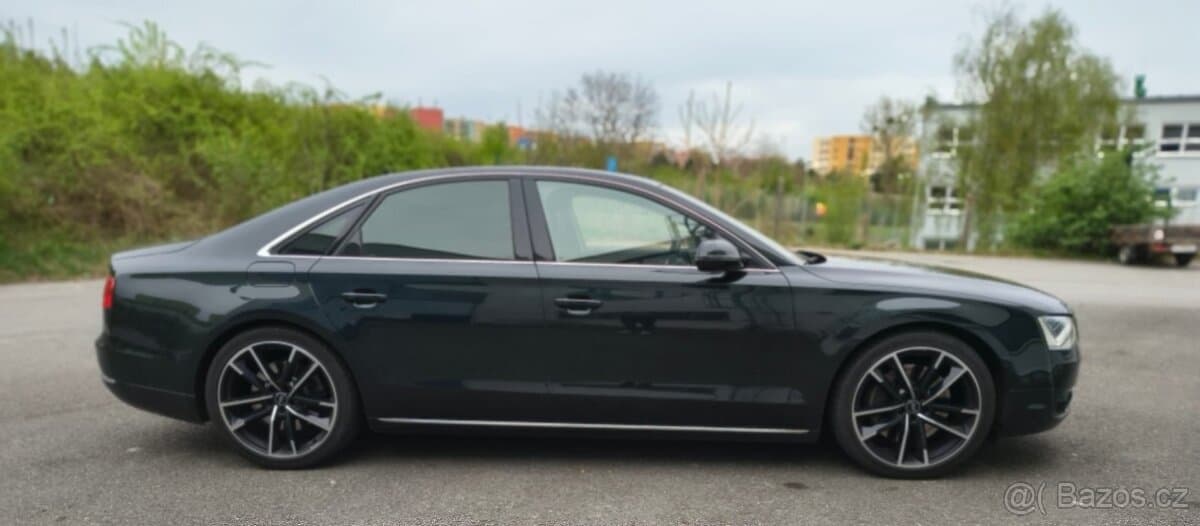 2010 Audi A8