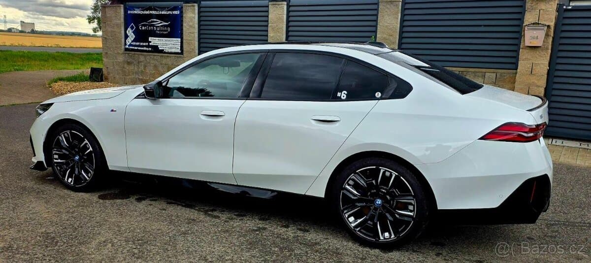 2023 BMW M6