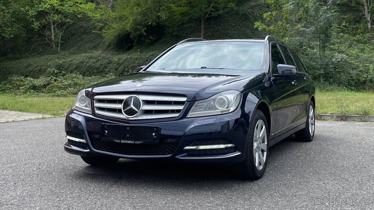 2011 Mercedes-Benz OSTATNÍ