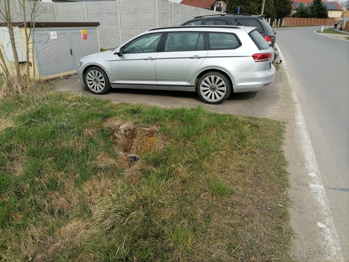 2015 Volkswagen PASSAT