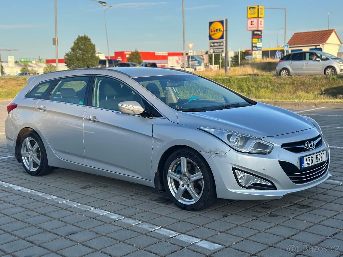 2011 Hyundai i40