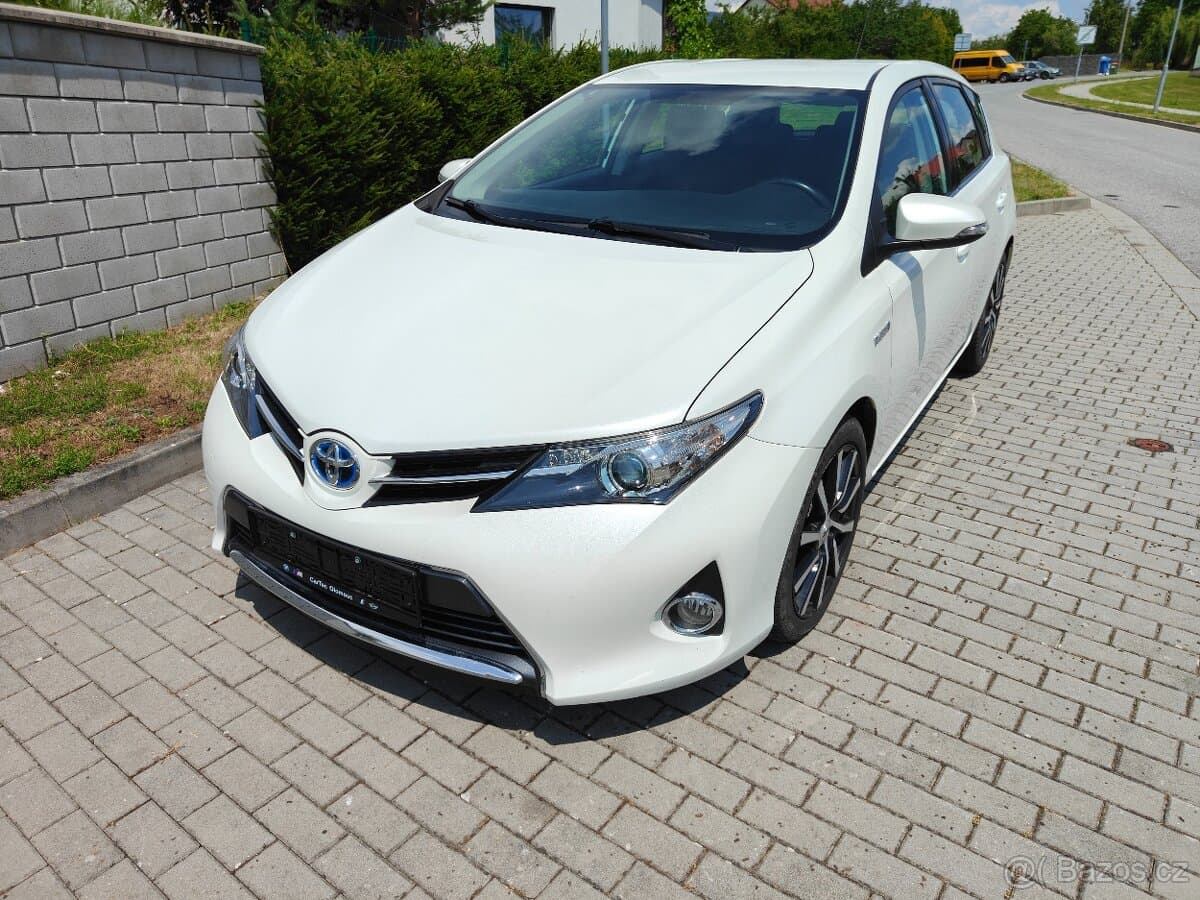 2013 Toyota AURIS