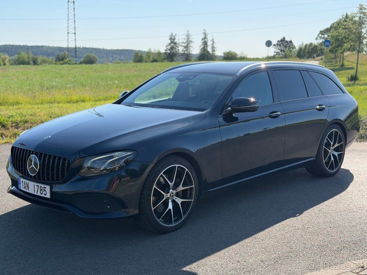 2017 Mercedes-Benz OSTATNÍ