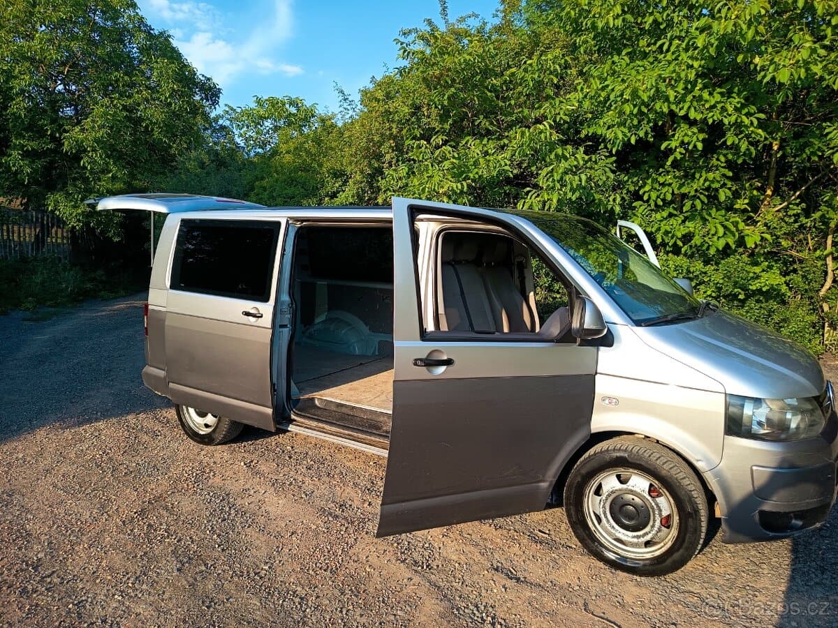 2010 Volkswagen TRANSPORTER