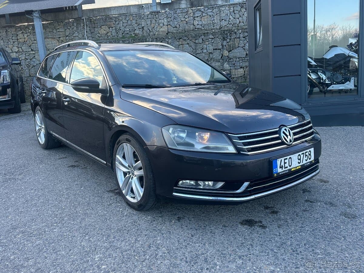 2011 Volkswagen PASSAT
