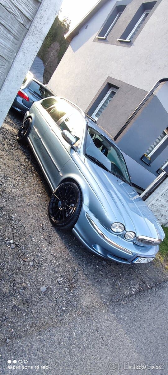 Jaguar X-TYPE