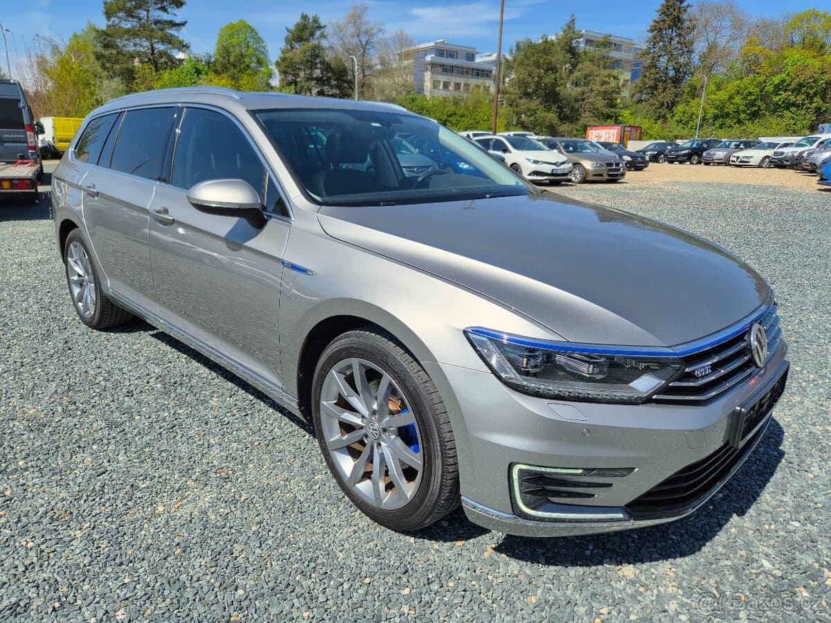 2015 Volkswagen PASSAT