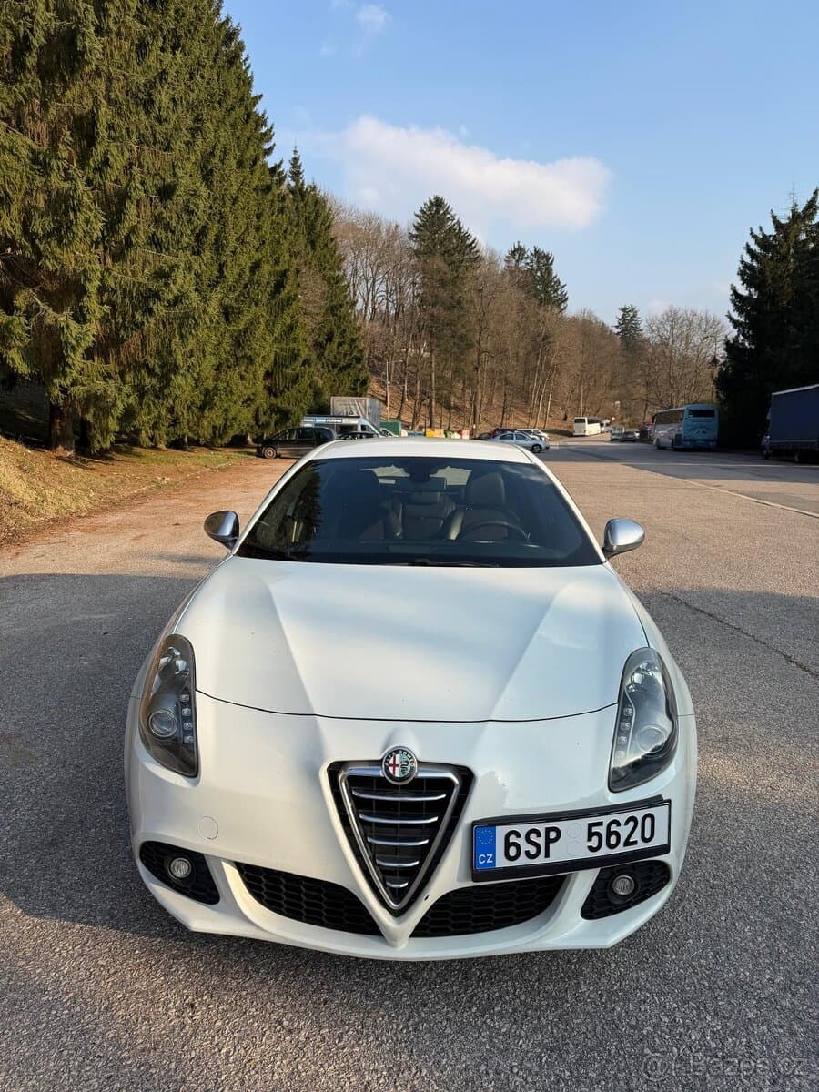 2012 Alfa Romeo GIULIETTA