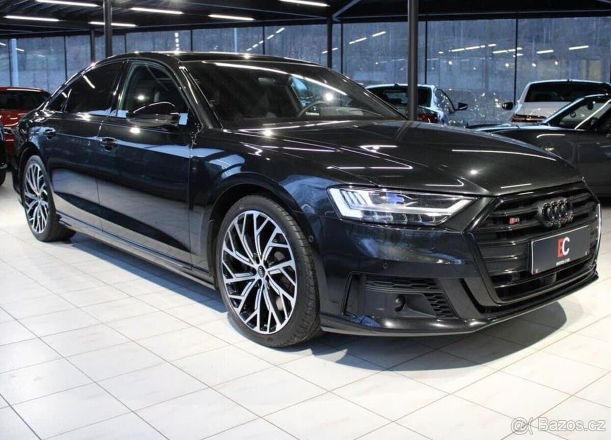 2021 Audi S8