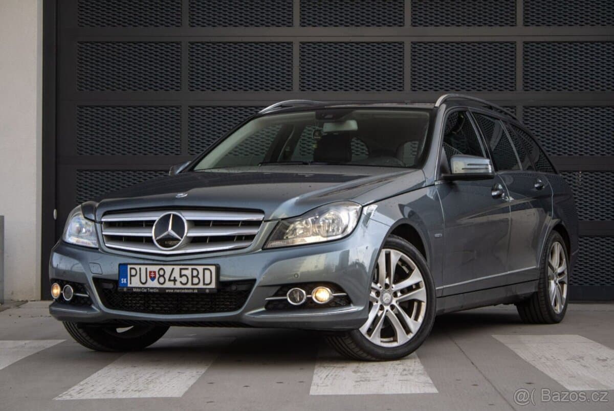 2011 Mercedes-Benz OSTATNÍ