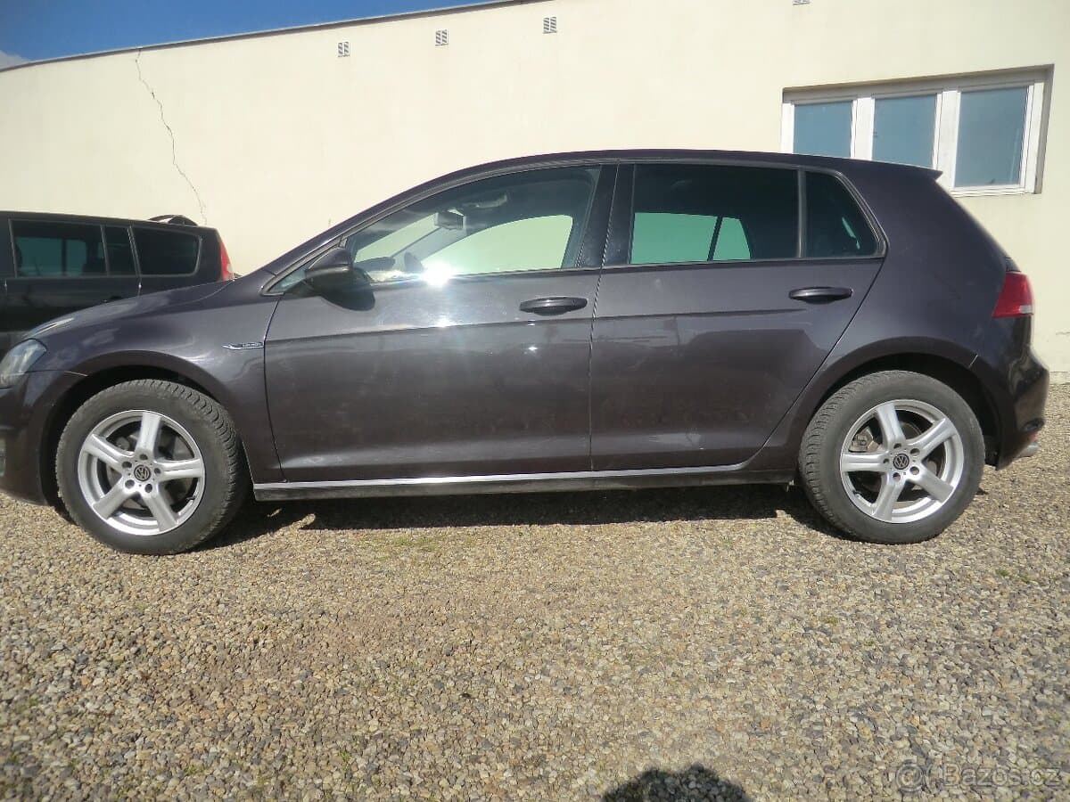 2015 Volkswagen GOLF