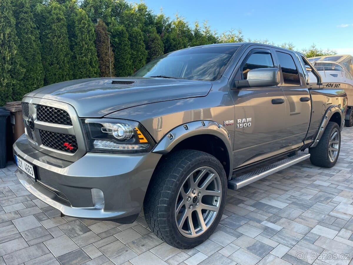 2013 Dodge OSTATNÍ