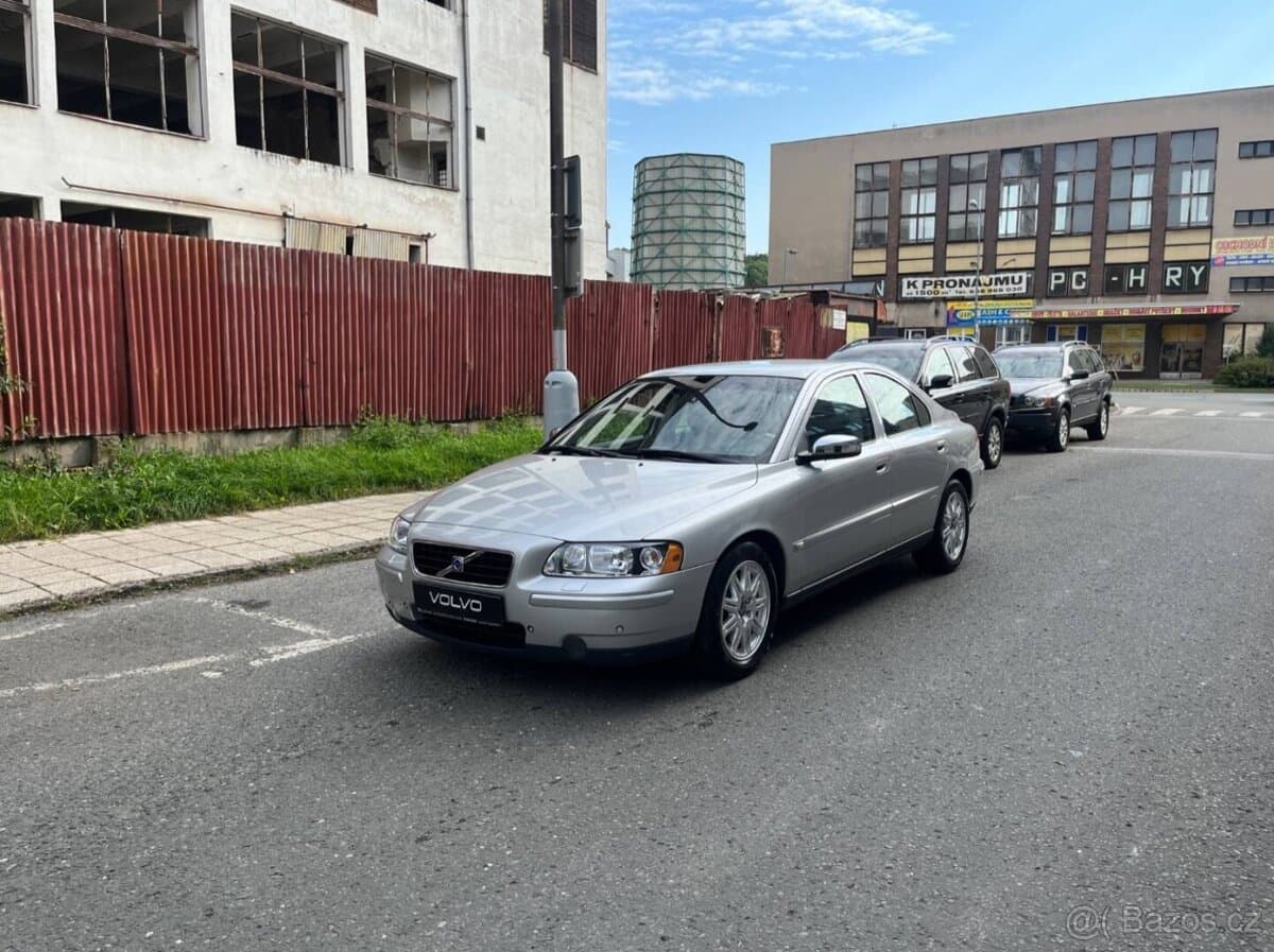 2005 Volvo S60