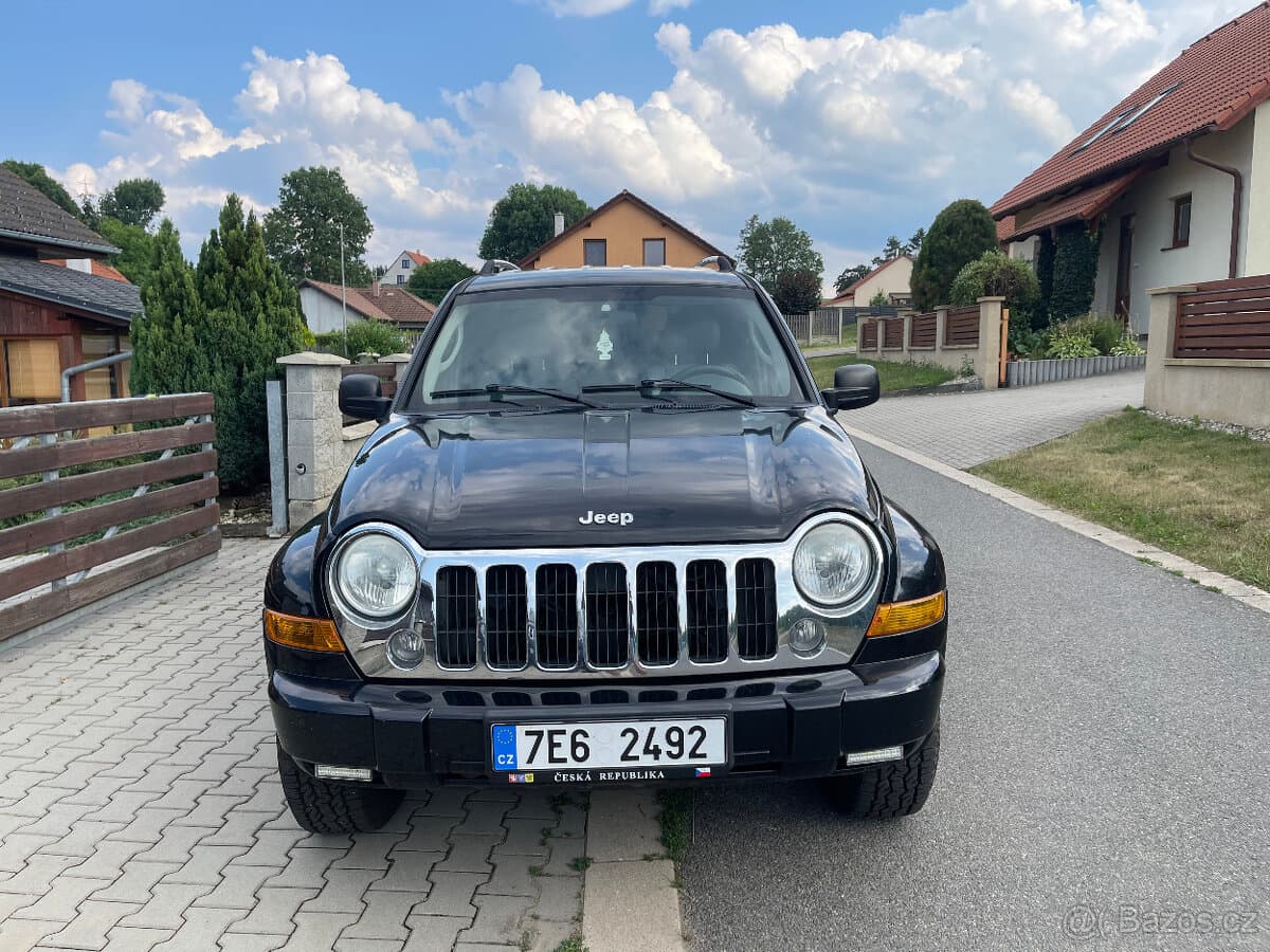 2006 Jeep CHEROKEE