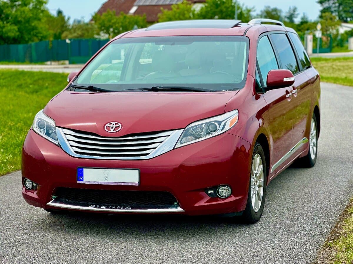 2016 Toyota SIENNA