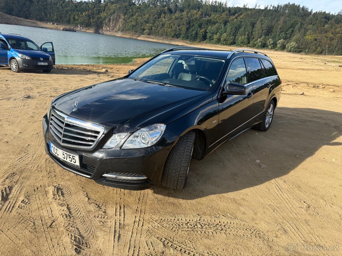 2011 Mercedes-Benz OSTATNÍ