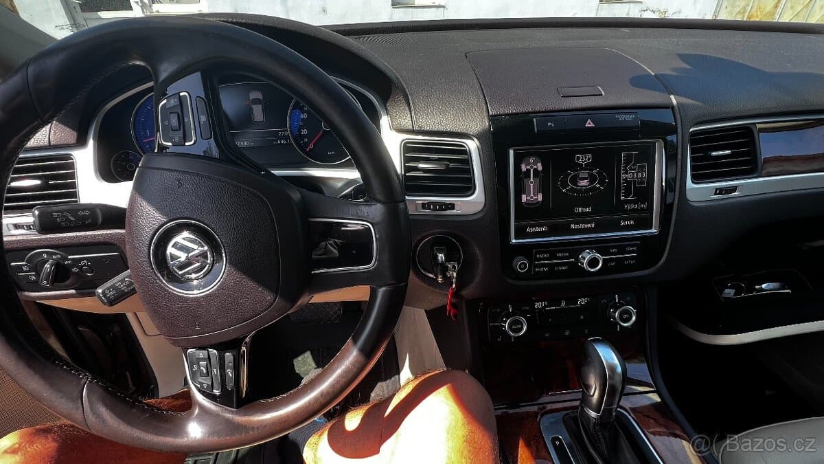 2012 Volkswagen TOUAREG