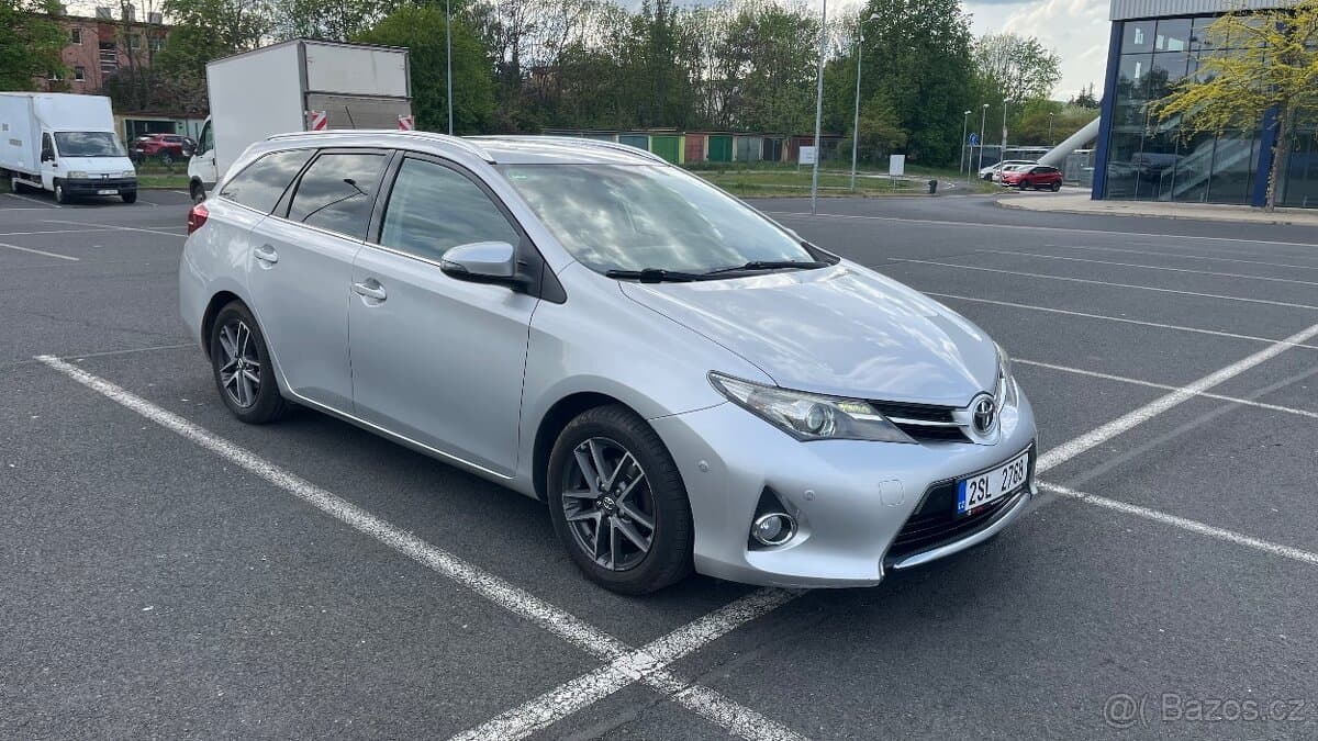 2014 Toyota AURIS