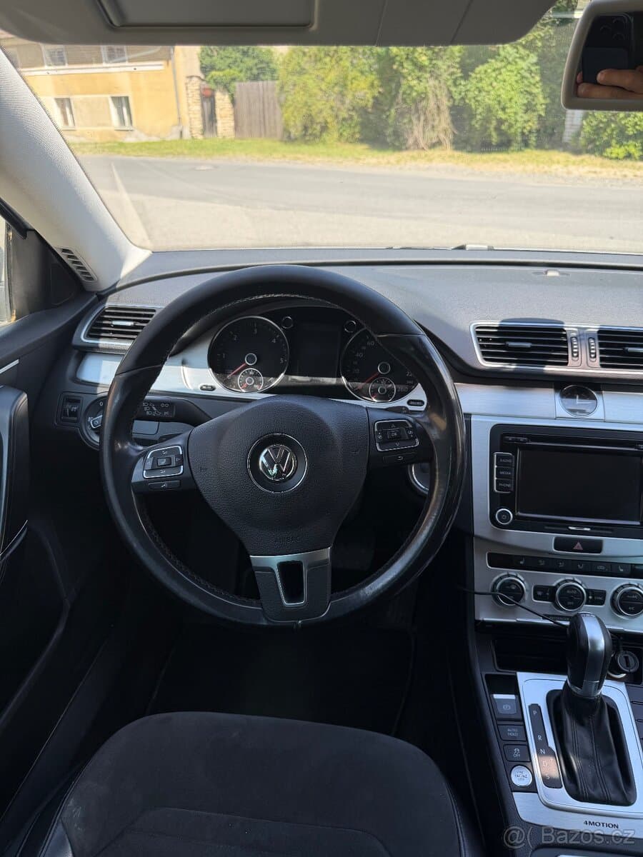 2013 Volkswagen PASSAT