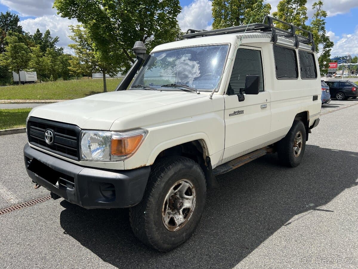 2009 Toyota LAND CRUISER