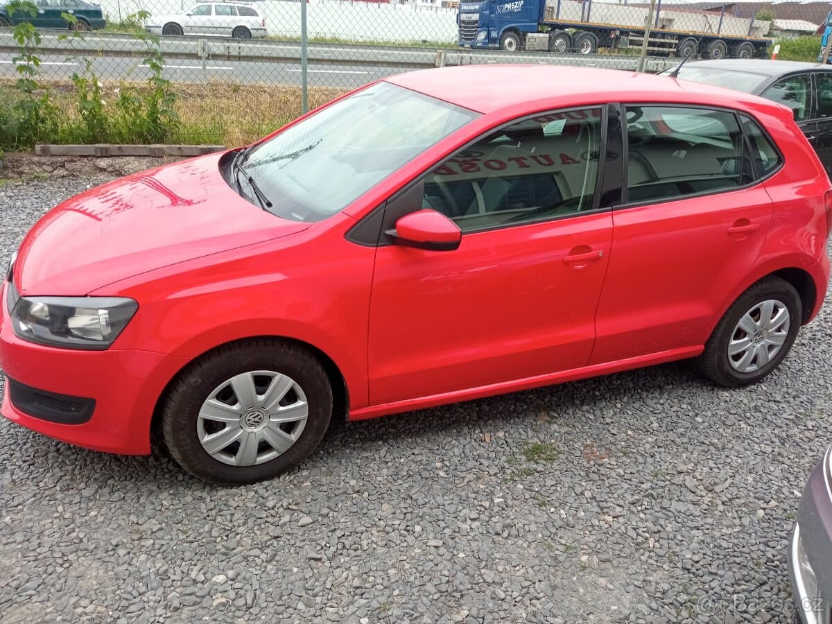 2011 Volkswagen POLO