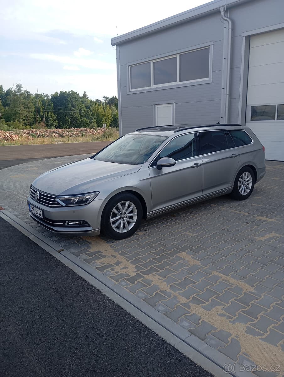 2016 Volkswagen PASSAT