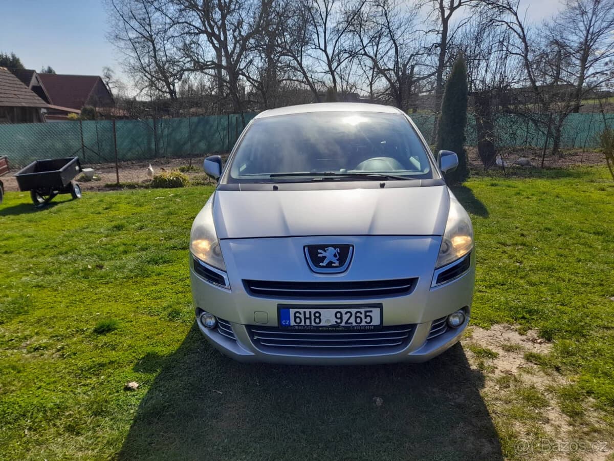 2010 Peugeot 5008