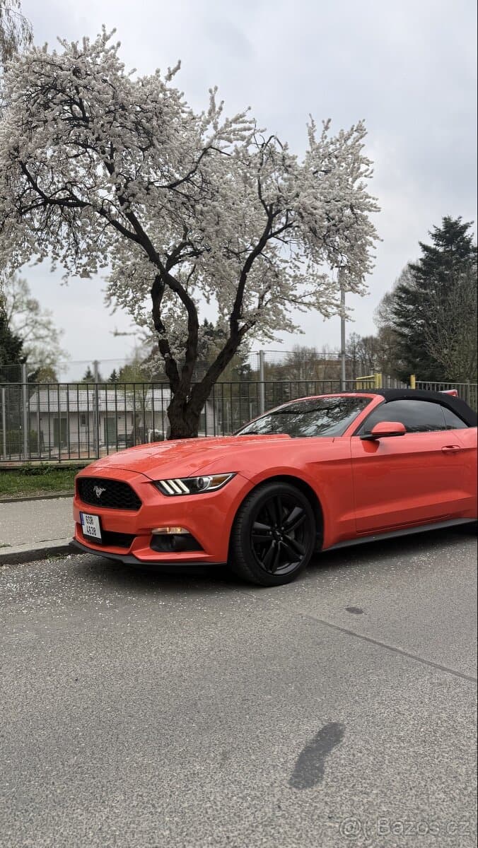 2015 Ford MUSTANG