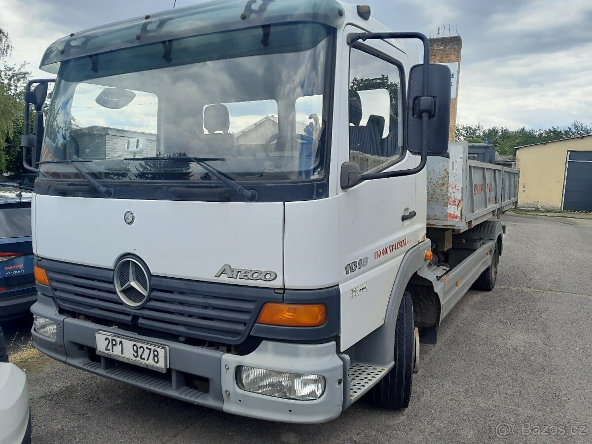 2004 Mercedes-Benz OSTATNÍ