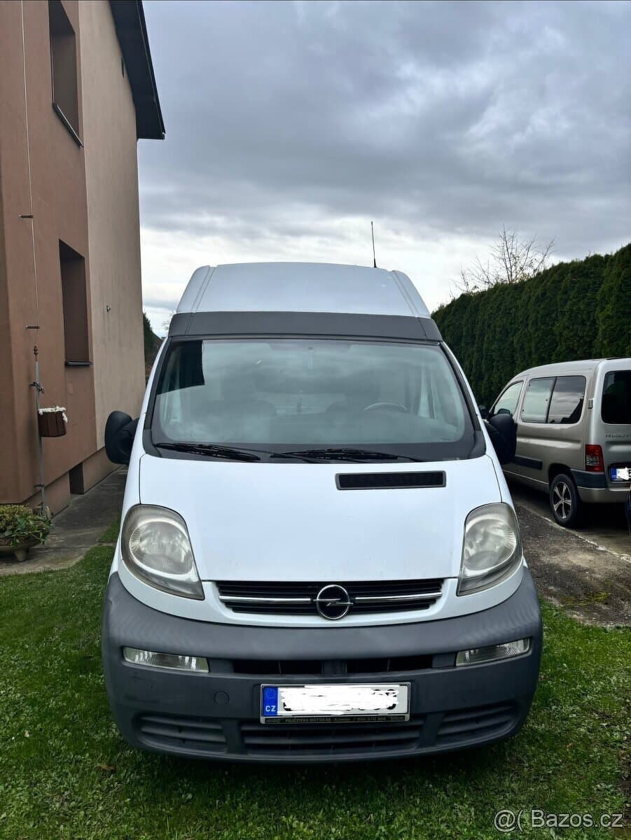 2005 Opel VIVARO